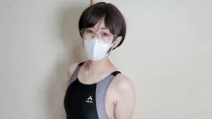 FC2PPV-3610940 擁有成熟身材的宅女