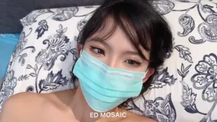 EDmosaic 現役女大生19歲秋刀魚原本綠播突破尺度玩按摩棒