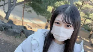 FC2PPV-3237986 在道玄坂的咖啡廳打工的20歲娃娃臉大學生