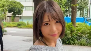 FC2PPV-3186630 自北關東的順從辣妹