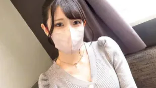 FC2PPV-4119560 整潔紮馬尾辮的噴水女孩