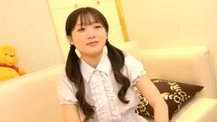 FC2PPV-4434719 第六彈可愛素人Deco醬的白虎中出自拍影片愛素人Deco醬