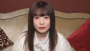 FC2PPV-4779058 溫柔完美的粉紅色陰部被大量中出