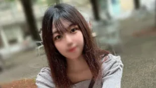 FC2PPV-3979656 一個對男人毫無經驗的女大學生脫掉了內褲