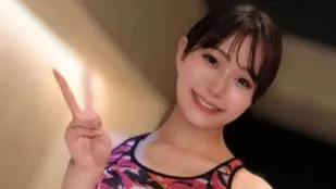 FC2PPV-4652590 被她美麗靈活的裸體運動方式迷住了