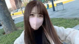 FC2PPV-3228997 被父母拋棄在孤兒院長大的孤獨美女