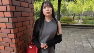 FC2PPV-4789380 曾經靠賣弄巨乳為生的偶像