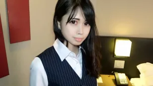 FC2PPV-2651885 稅務所的長腿美女