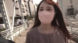 FC2PPV-3246909 強行將內射塞進這個女人的體內
