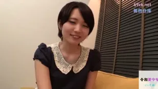 FC2PPV-1196467 兼職的女孩第一次體驗陰道高潮