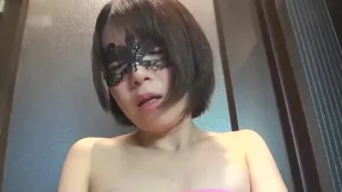 FC2PPV-912618 站立式口交粉色運動內衣內褲射精現役女軍官妻子讓主人感到癢癢的棒子真美味呢個人拍攝