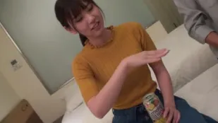 FC2PPV-4584518 她的第一次高潮潮吹3P中出全紀錄