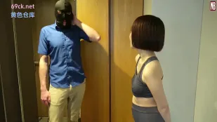 FC2PPV-4881391 分享身體第13章後篇女友男友不在時男友朋友來訪誘騙瑜伽中的她遭受NTR