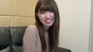 FC2PPV-4861220 性飢渴的纖瘦女大學生初次噴水後的連續高潮最後請求大叔將種子注入體內以實現大量射精