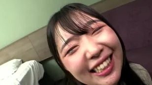 FC2PPV-4915171 處女新人狂舔十八公分射爆不停