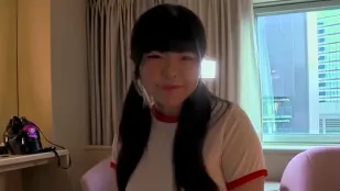 FC2PPV-4966532 十九歲爆汁豐滿美少女遭雙黑棒