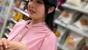 FC2PPV-4008136 陰暗學妹私下竟是飢渴獵艷狂人