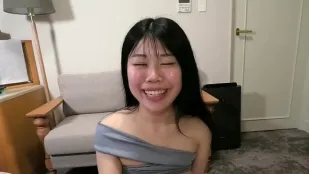 FC2PPV-4761448 超罩杯清純系美女無手式狂舔射爆