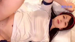 FC2PPV-3068072 黑髮長髮美少女被迫露臉