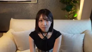 FC2PPV-4736949 沒有男友戀愛膽怯女大學生