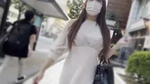 FC2PPV-4205160 肉棒墮落的新妻