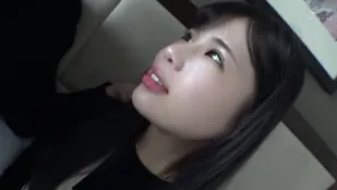 FC2PPV-4697598 她巨大的乳房會隨著她的快樂而扭動
