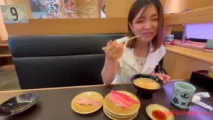 FC2PPV-3996200 中出後她說很開心很滿足