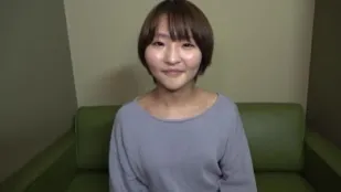 FC2PPV-3262496 眼神透明的短髮少女