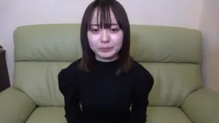 FC2PPV-3376374 把希望成為偶像的女孩子稱為面談h