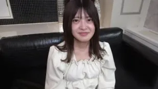 FC2PPV-3076063 美麗的白皙蜜桃臀職業女孩