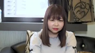 FC2PPV-4582084 心情愉快感覺舒服時就會忍不住用舌頭舔舐