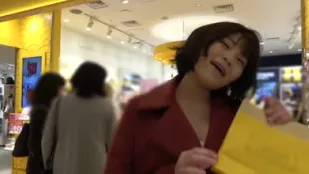 FC2PPV-4568174 噴潮失禁陰部愛撫下像小狗般嬌喘墮落快感