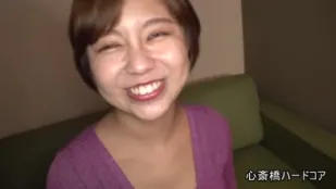 FC2PPV-1489492 理髮師是個淫蕩的女人