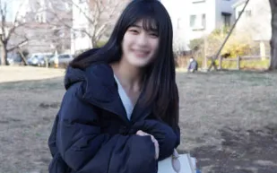 FC2PPV-3185827 小胸纖細美女享受油壓按摩