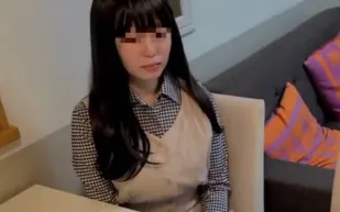 FC2PPV-3237348 除了老公之外沒有和別人有過經驗的H罩杯人妻