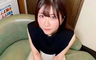 FC2PPV-4737444 夏天給可愛美女中出是我人生目的
