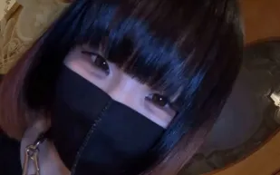 FC2PPV-4678453 她超級可愛的休閒服裝就像漫畫裡的一樣