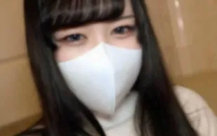 FC2PPV-4605722 射進嬌小女人的緊緻陰部