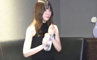 FC2PPV-3184270 蜜桃屁股OL