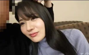 FC2PPV-1789804 身材高挑纖細黑髮美女被深插子宮顫抖著灌滿精液