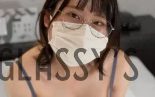 FC2PPV-4608943 連續射精在日本巨乳眼鏡妹嘴裡
