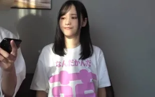 FC2PPV-2800788 純真無邪的十八歲畢業生乃木坂系巨乳美少女正逐漸沉迷情慾