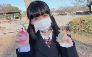 FC2PPV-4327193 她的理性因女孩的可愛褲子和溢出愛液崩壞