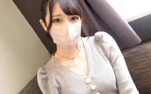 FC2PPV-4119560 整潔紮馬尾辮的噴水女孩