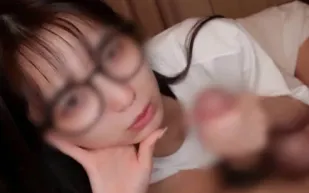 FC2PPV-4679048 娃娃臉已婚女人