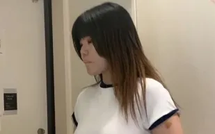 FC2PPV-4843612 上京18歳生挿入膣內清掃