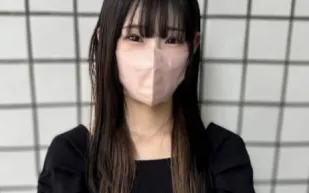 FC2PPV-4691899 笑容迷人的苗條貧乳J系少女與她親吻不停