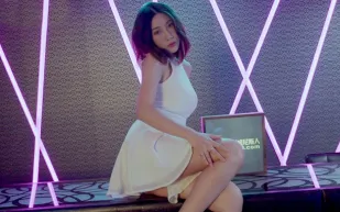 DMX-0061 擁有34E水滴美乳的清純酒店妹 黎兒