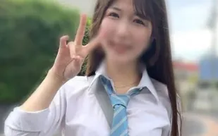FC2PPV-4598496 她有一張超級可愛的臉