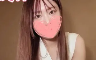 FC2PPV-4673945 她是一名剛入學的大學生按摩女郎